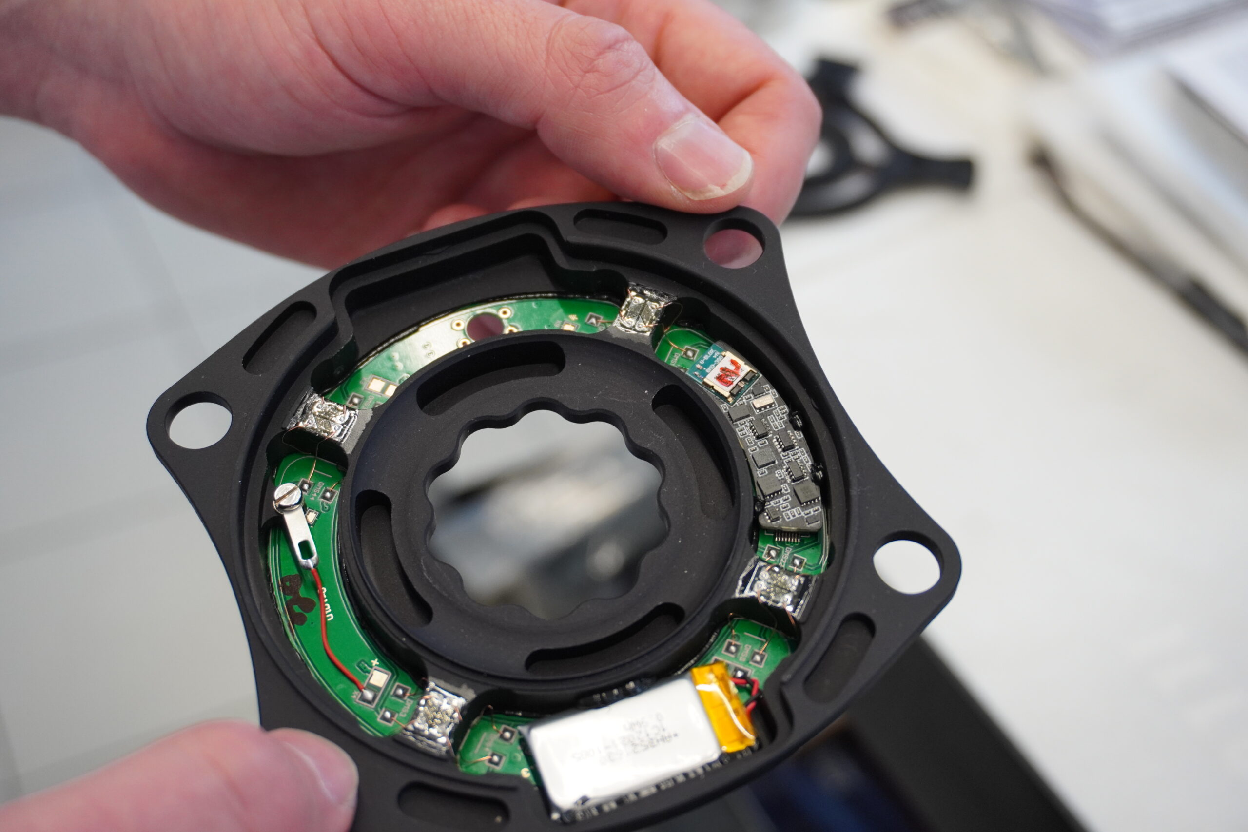 パワーって何？ part 2 パワーメーターの構造について | SRM